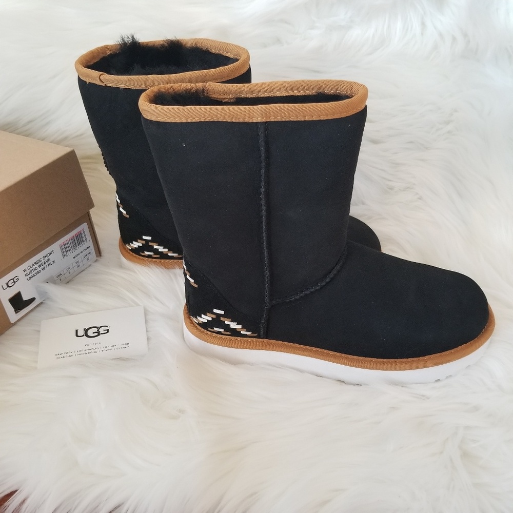 UGG Classic Rustic Weave Boots - Picture 4 of 7
